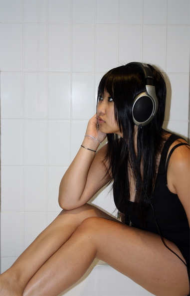 Headphones__by_ilubyoO.jpg